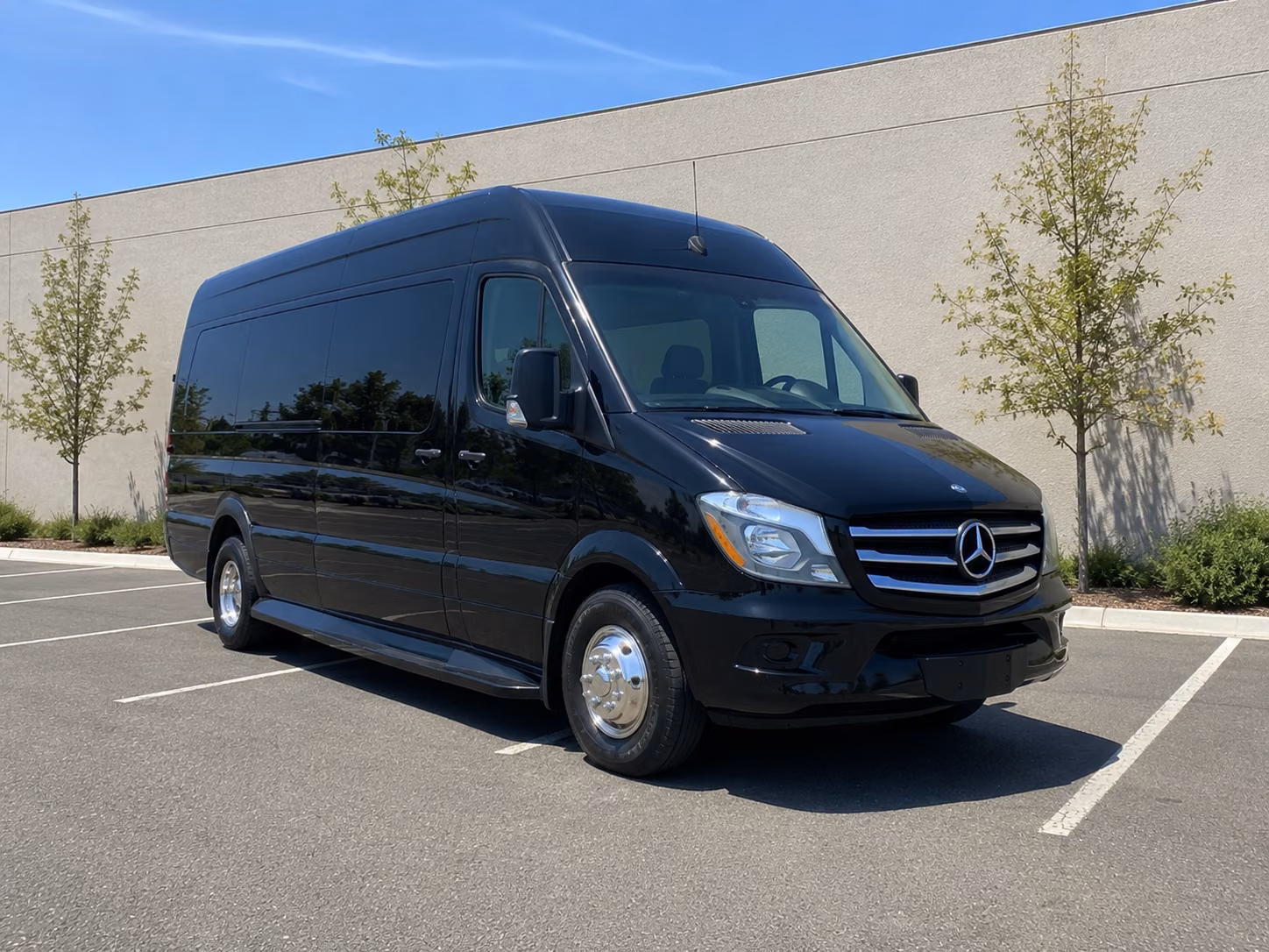 book the perfect ride for your next airport transfer 1