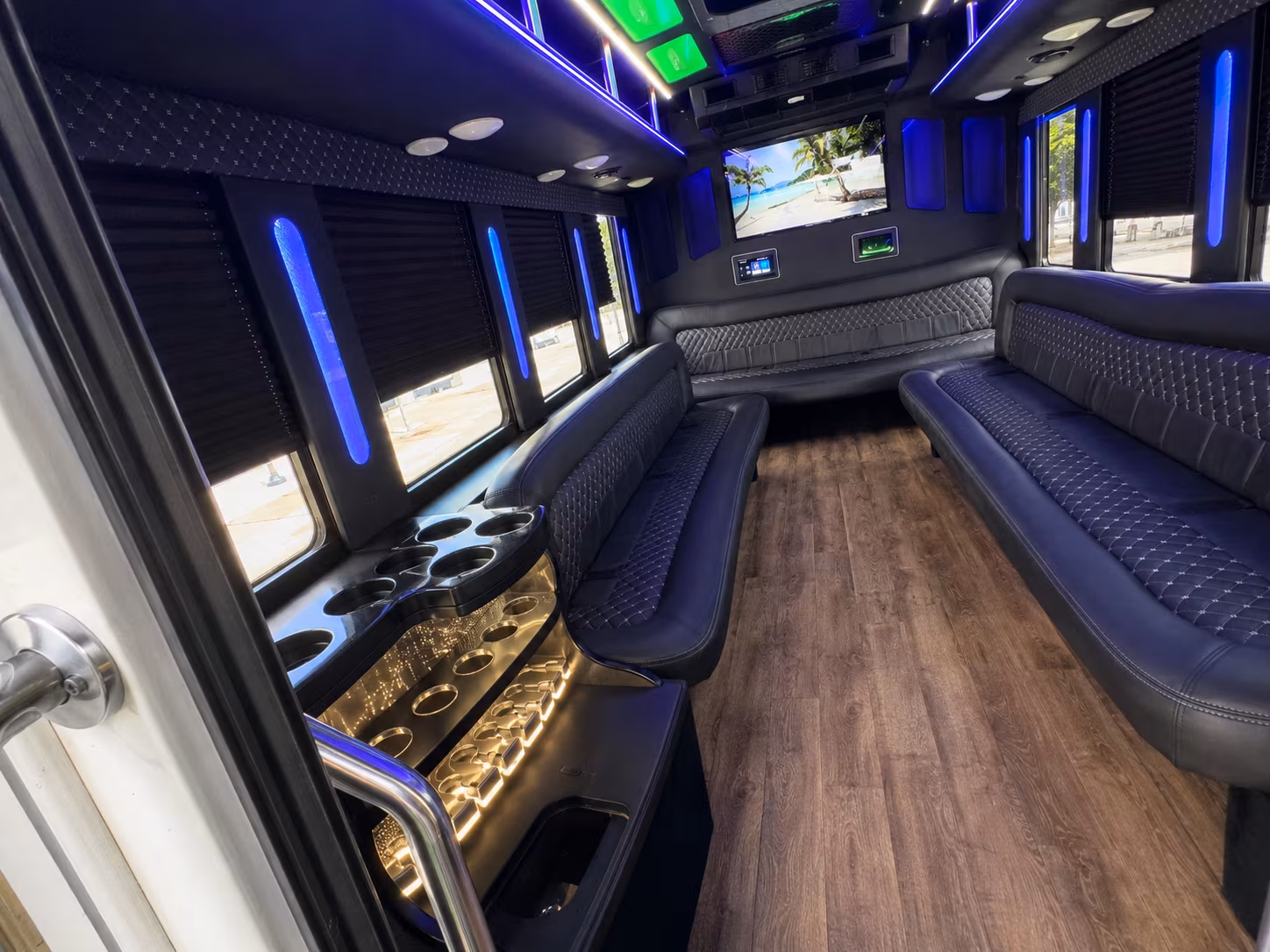 bus rentals for corporate retreats and off site team events near lynchburg