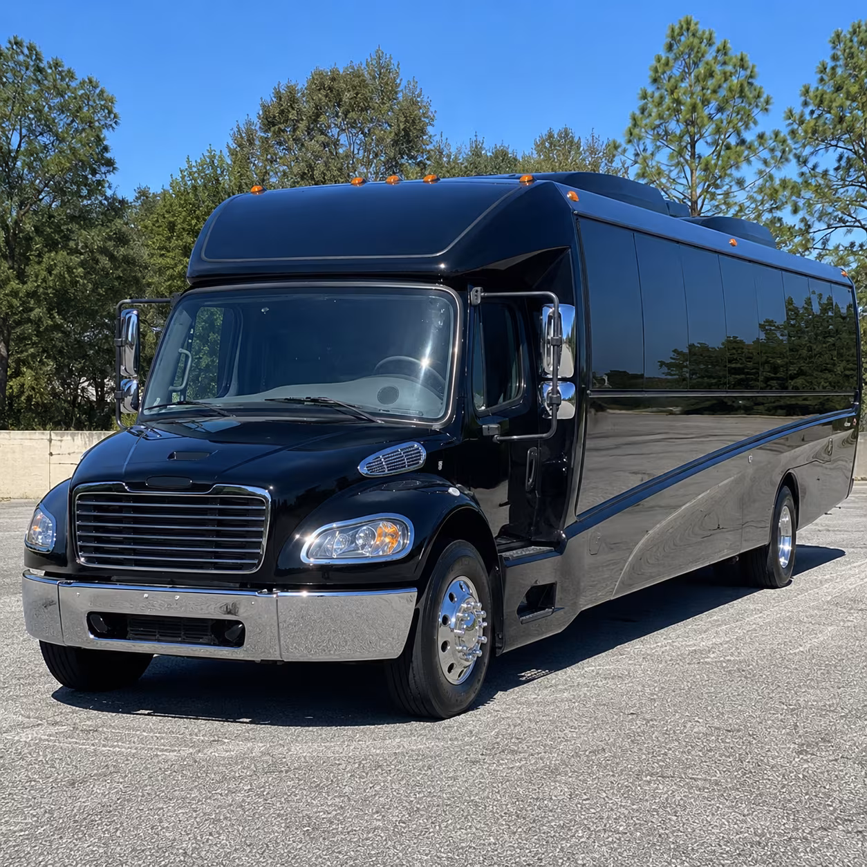 lynchburg 28 passenger minibus