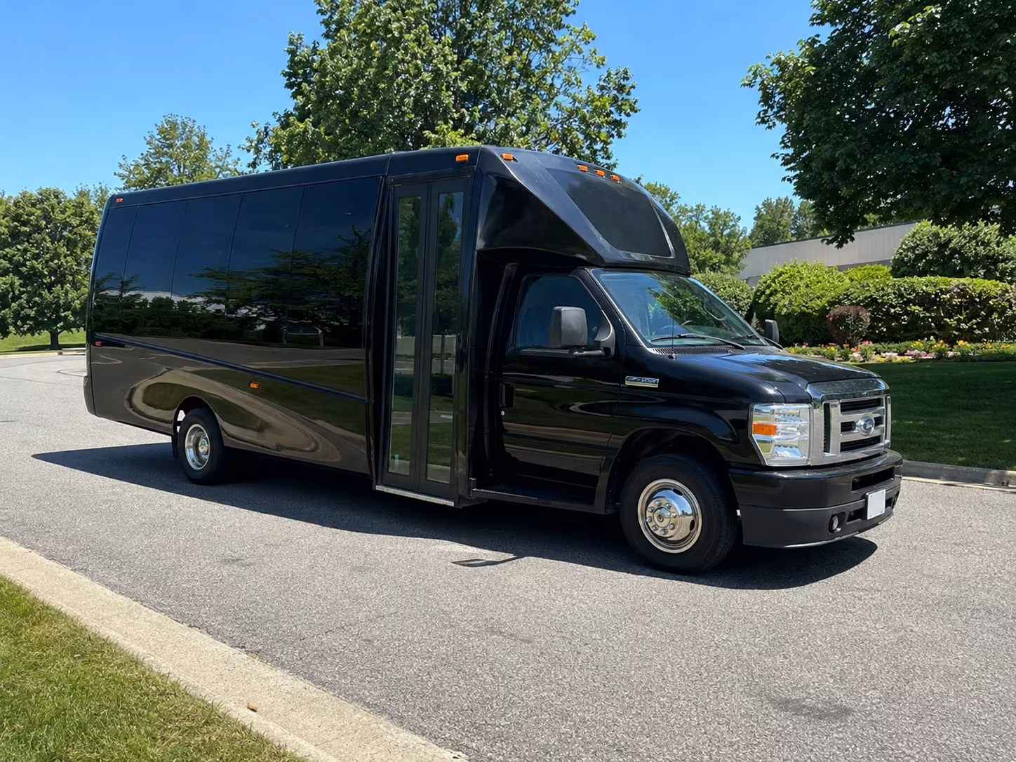 lynchburg quinceanera sweet 16 party bus rental