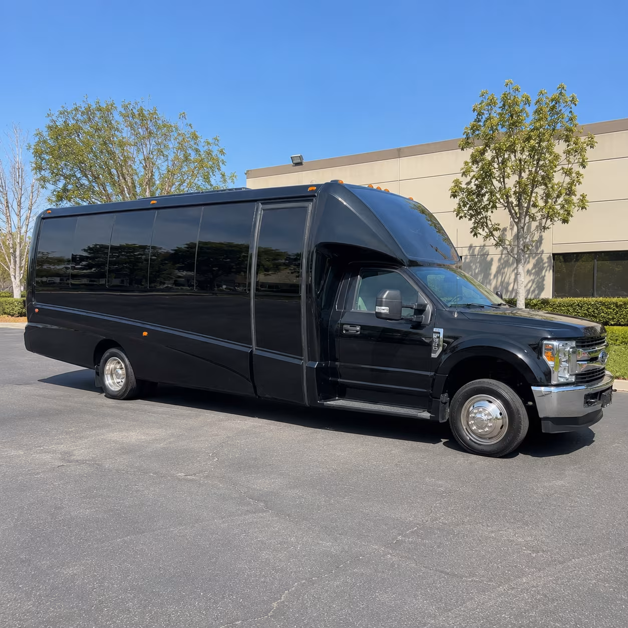 school field trip and educational group buses in lynchburg